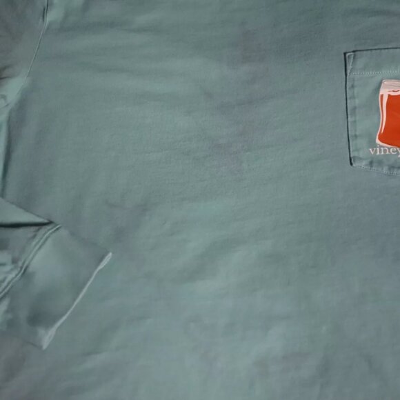 Vineyard Vines Shirt Mens M Green Spell Out Logo Flight Deck Beer Graphic Cotton - Picture 4 of 13